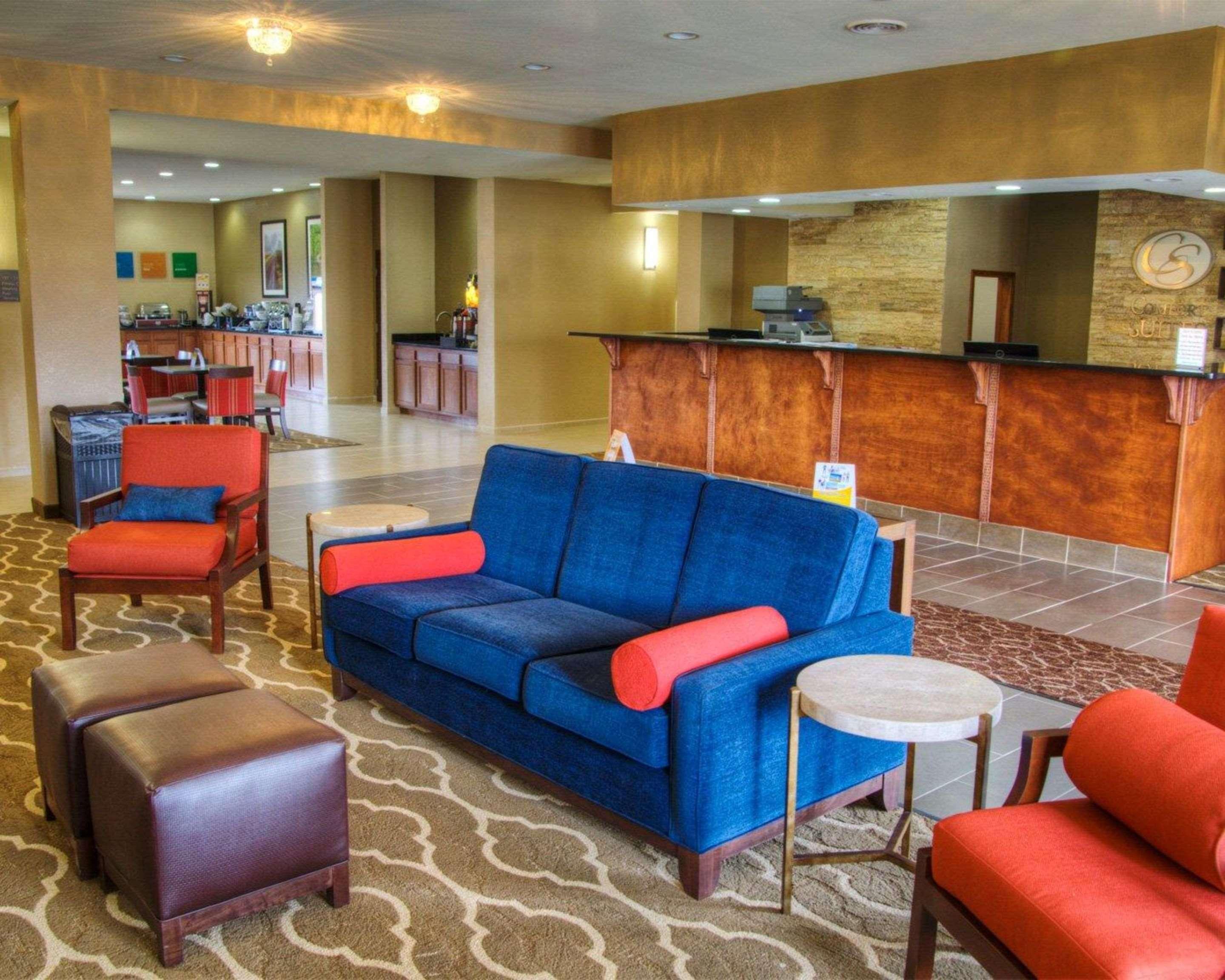 Comfort Suites Plymouth Near Us-30 Экстерьер фото