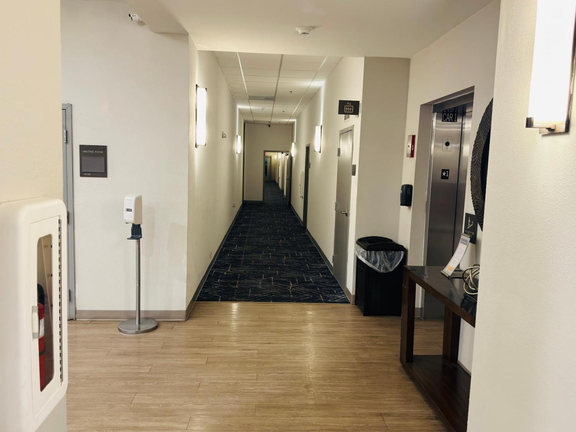 Comfort Suites Plymouth Near Us-30 Экстерьер фото